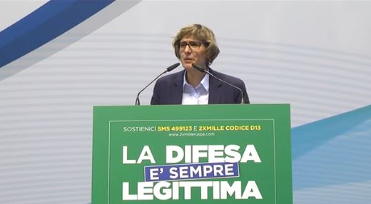 Legittima difesa. La ministra Bongiorno (Lega): “Giusto sparare se qualcuno entra in casa”