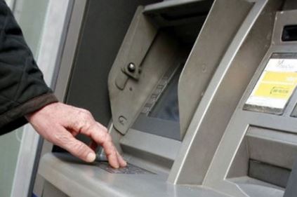 Casandrino – Grumo Nevano. Tecnica del “filo di banca” a imprenditori: arrestati due uomini