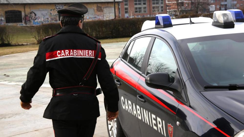 Blitz dei carabinieri nella Cisternina: tre arresti