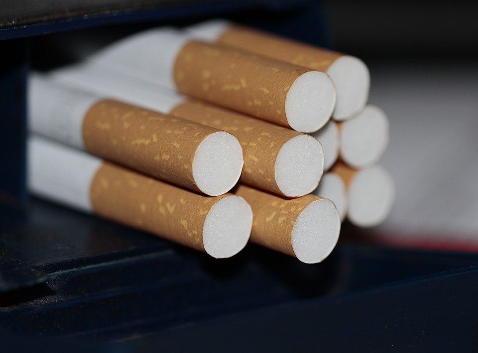 Contrabbando di sigarette, la Guardia di Finanza sequestra oltre 5 tonnellate di sigarette a Caivano