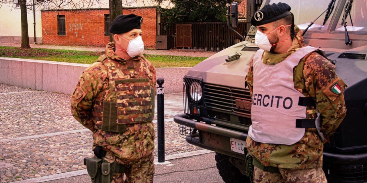 Scoperta dai carabinieri strada secondaria usata per “evadere” dalla zona rossa di Arzano