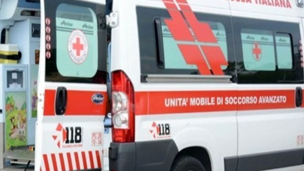 Incidente sulla Circumvallazione esterna di Napoli: 29enne muore carbonizzato in auto