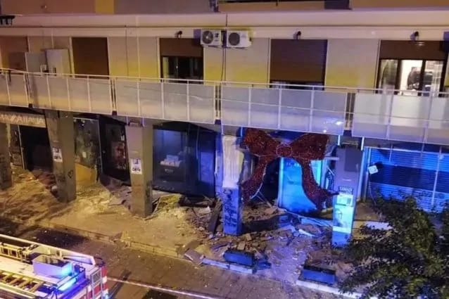 Ancora una bomba a Casoria: è il momento di reagire, i cittadini perbene si riprendano la città