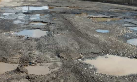 Afragola. Al via i lavori di riqualificazione urbana, ma le ultime strade di via Arena attendono ancora il manto stradale