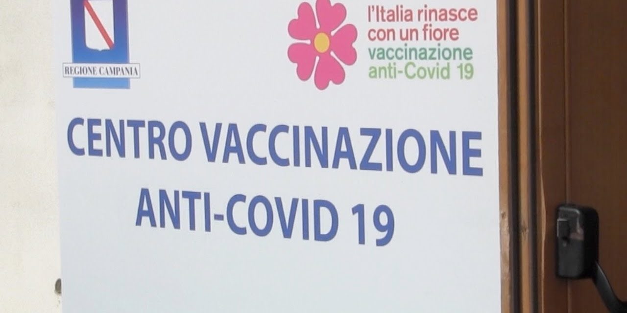 Atti vandalici al centro vaccinale di Afragola. Il sindaco: “Sfregio intollerabile per la nostra comunità”