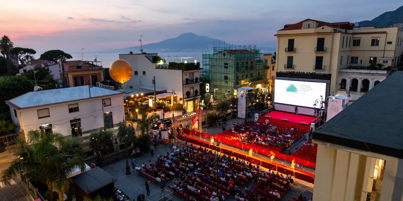 SOCIAL WORLD FILM FESTIVAL 2024: DA NETFLIX ARRIVANO LA MADRINA BEGOÑA VARGAS (“BERLINO”) E ITZAN ESCAMILLA (“ÉLITE”)