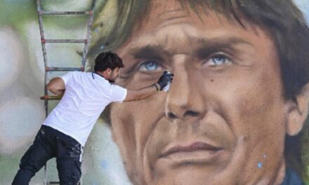 Casoria pazza di Antonio Conte, nasce il primo murales dell’allenatore del Napoli