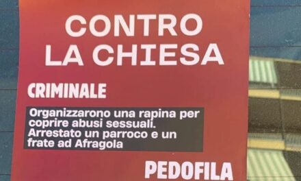 Afragola. Dopo lo scandalo dei sacerdoti arrestati volantini contro la chiesa