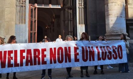 La protesta degli operatori sociali di Gesco si sposta al Museo Archeologico Nazionale di Napoli